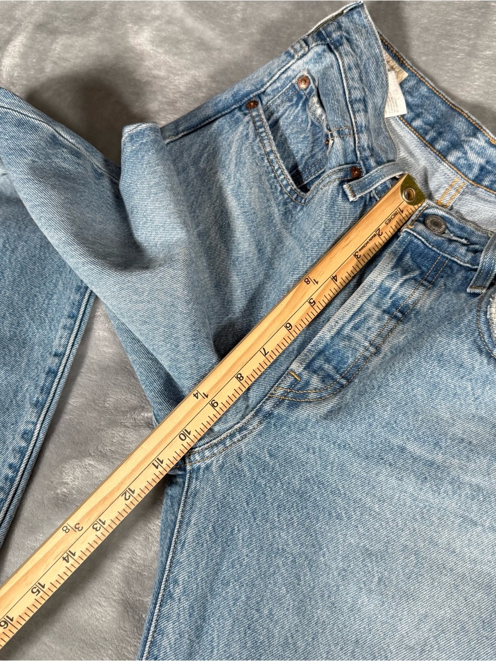 Levis 501 Slim Fit Jeans Womens 27x26 (Fits 27x25) Light Wash Distressed - Picture 16 of 16